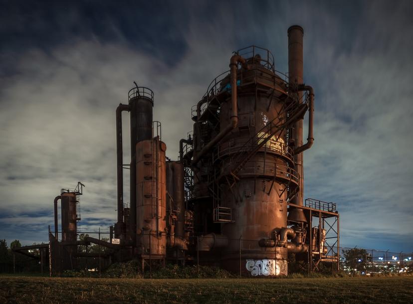 BP Q1 Underlying Profit Falls Short as Oil Margins Weaken