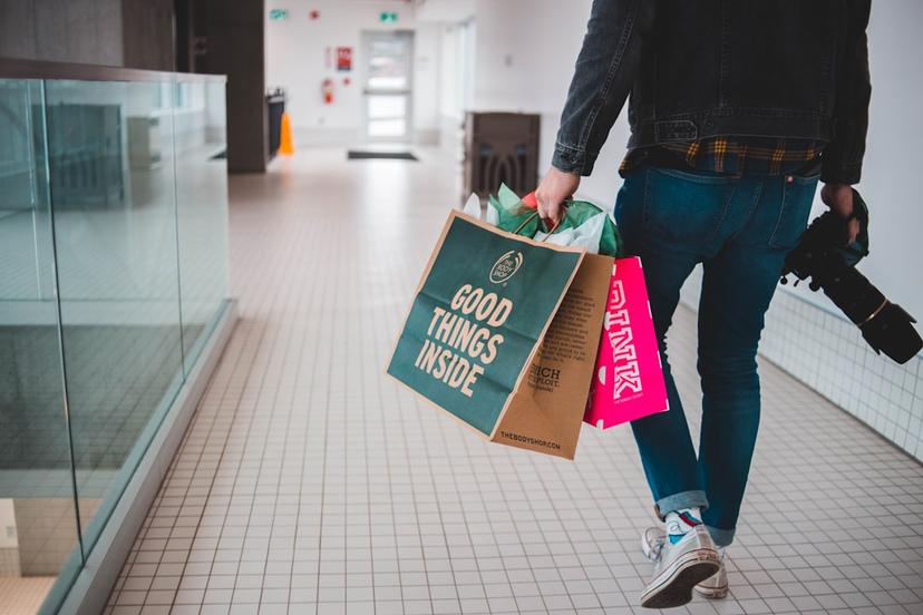 AI Shopping Assistants Set to Revive U.S. E‑Commerce Growth: Bernstein’s Outlook