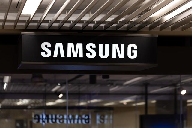 Samsung Targets Record $73 Billion Spend As AI Chip Race Explodes