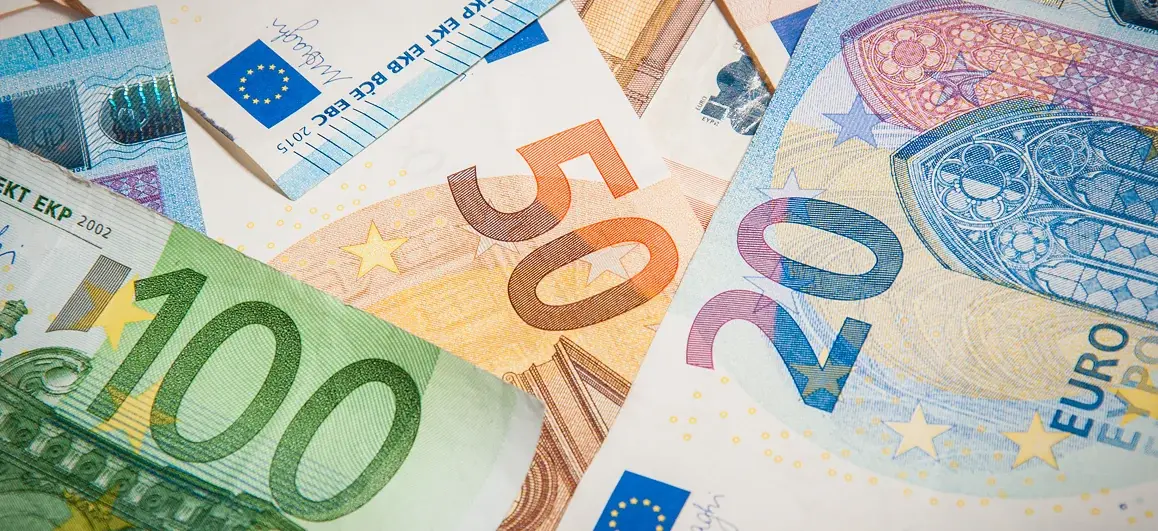 EUR/USD Sentiment Strengthens, But Trade War Fears Loom Over Euro’s Gains