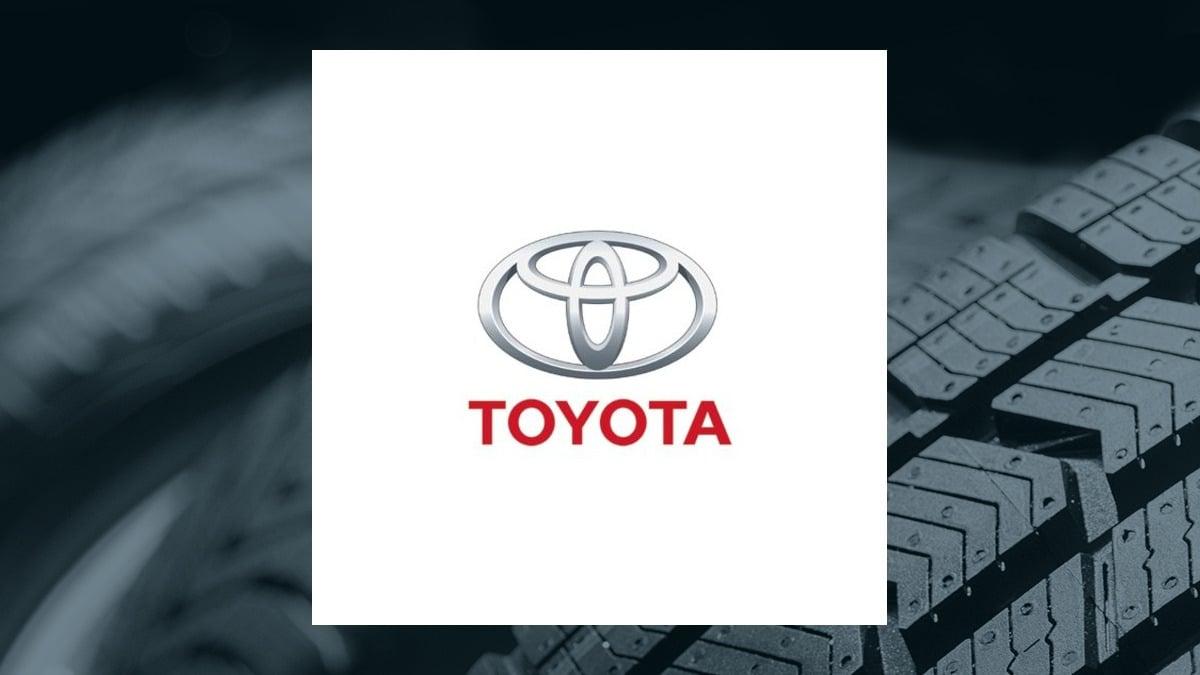 Toyota Motor Corporation (NYSE:TM) Earnings Preview: EV Acceleration and Financial Outlook